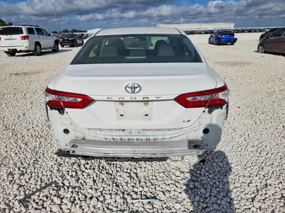 Photo 6 from auction – 2018 TOYOTA CAMRY with VIN JTNB11HK9J3023399