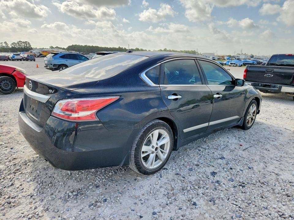 Photo 3 from auction – 2015 NISSAN ALTIMA with VIN 1N4AL3AP3FC470268