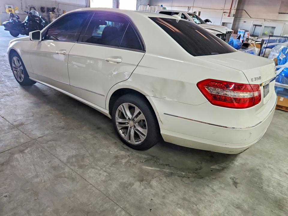 Photo 2 from auction – 2011 MERCEDES-BENZ E with VIN WDDHF8HBXBA429848