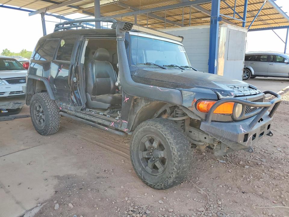 Photo 4 from auction – 2007 TOYOTA FJ CRUISER with VIN JTEBU11F470054946