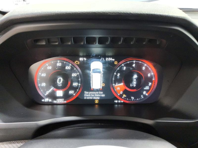 Photo 9 from auction – 2017 VOLVO XC90 with VIN YV4102KM2H1108381