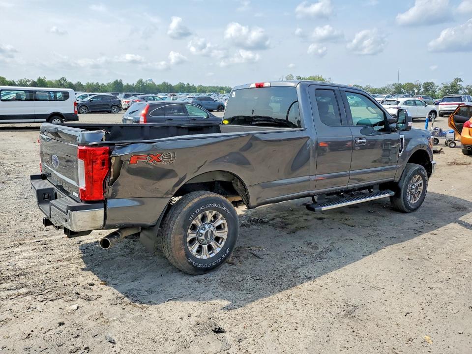 Photo 3 from auction – 2019 FORD F250 with VIN 1FT7X2B68KEC28681