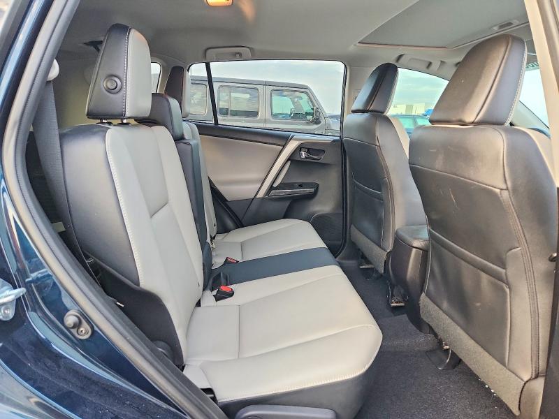 Photo 11 from auction – 2017 TOYOTA RAV4 with VIN 2T3YFREV5HW326541