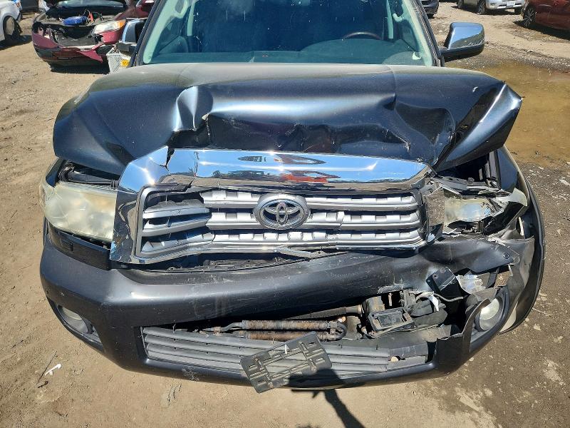 Photo 12 from auction – 2012 TOYOTA SEQUOIA with VIN 5TDDW5G18CS071623