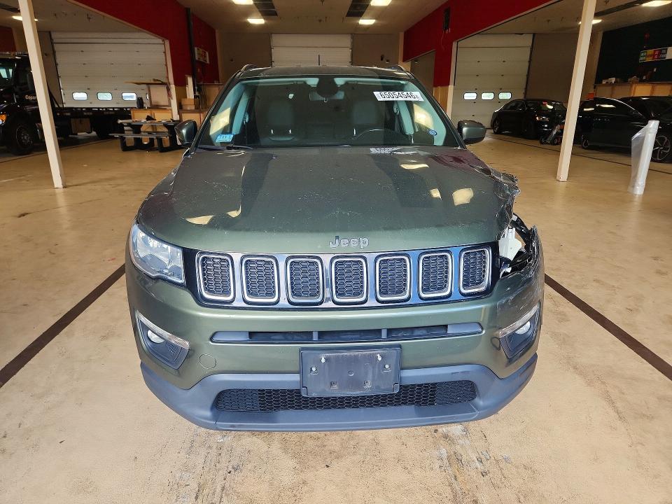 Photo 5 from auction – 2019 JEEP COMPASS with VIN 3C4NJDBB8KT836198