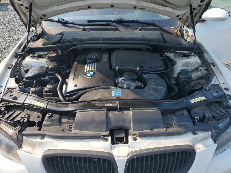 Photo 11 from auction – 2009 BMW 335 with VIN WBAWL735X9PX44823