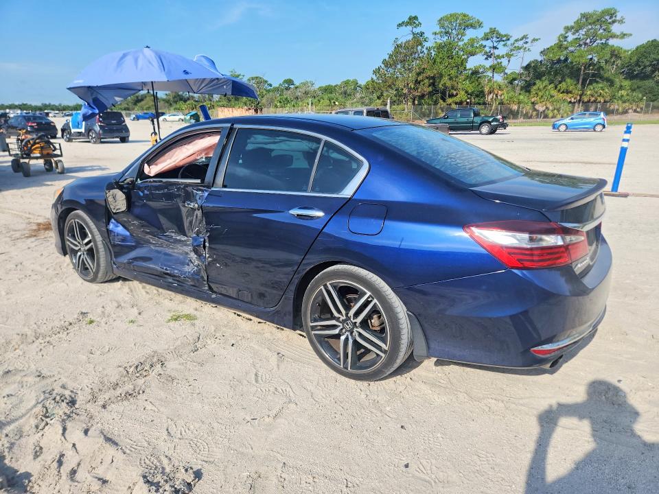 Photo 2 from auction – 2017 HONDA ACCORD with VIN 1HGCR2F52HA088879
