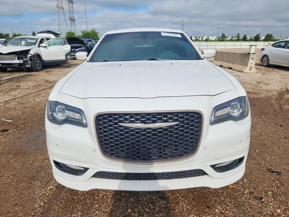 Photo 5 from auction – 2018 CHRYSLER 300 with VIN 2C3CCABT9JH302101