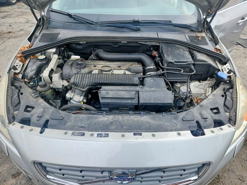 Photo 11 from auction – 2012 VOLVO S60 with VIN YV1622FS3C2119057