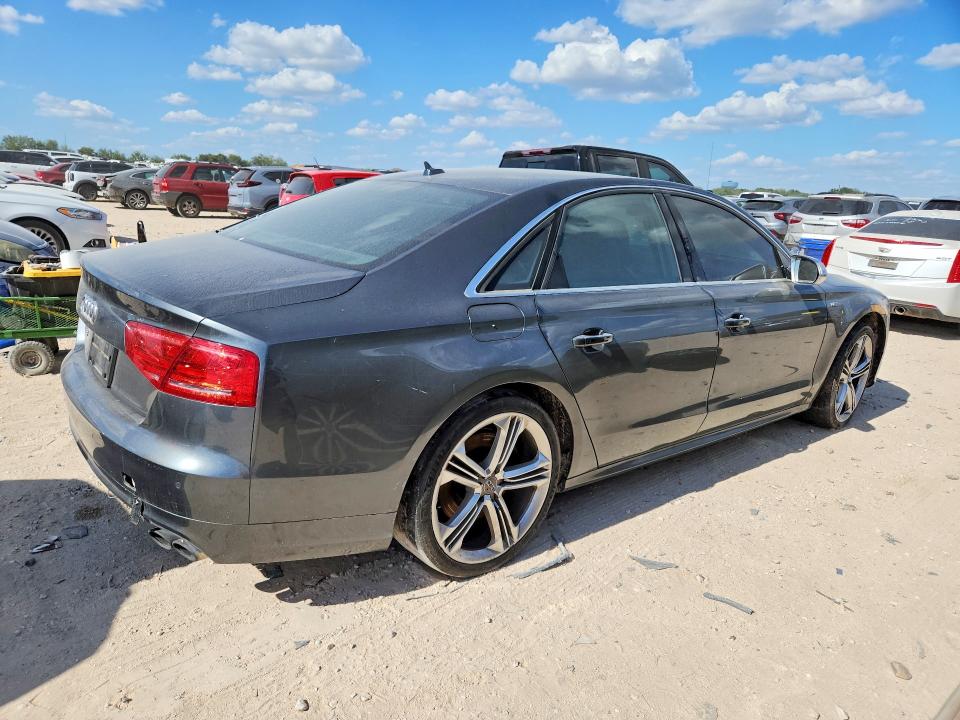 Foto 3 de la subasta – 2014 AUDI S8 con VIN WAUD2AFD2EN005686