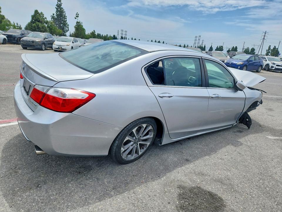 Photo 3 from auction – 2014 HONDA ACCORD with VIN 1HGCR2F52EA285014
