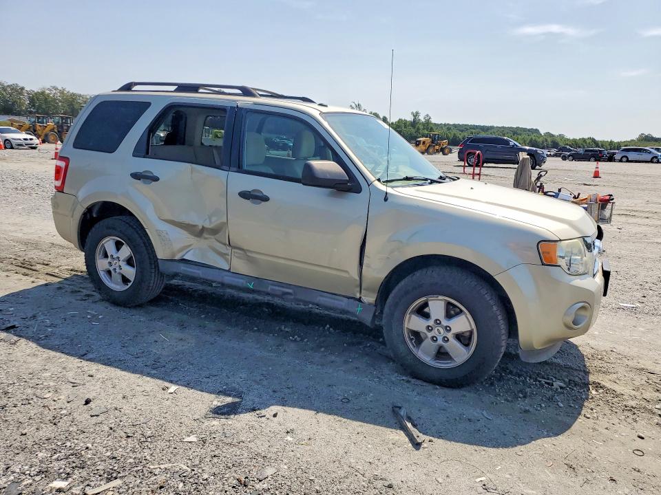 Photo 4 from auction – 2011 FORD ESCAPE with VIN 1FMCU0D7XBKC40474