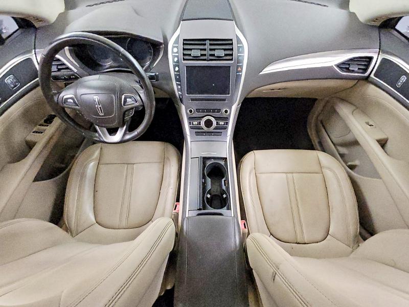 Photo 8 from auction – 2020 LINCOLN MKZ with VIN 3LN6L5A93LR619395