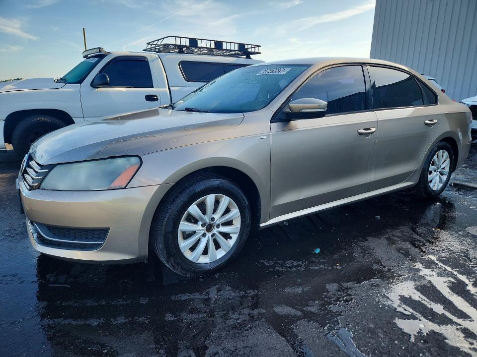 Photo 1 from auction – 2015 VOLKSWAGEN PASSAT with VIN 1VWAT7A31FC006827