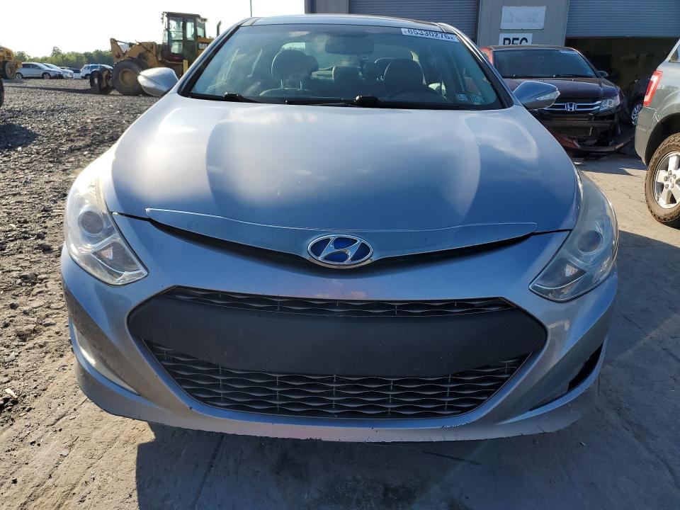 Photo 5 from auction – 2015 HYUNDAI SONATA HYBRID with VIN KMHEC4A48FA129589