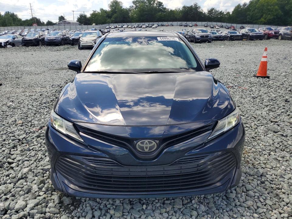 Photo 5 from auction – 2018 TOYOTA CAMRY with VIN 4T1B11HK2JU522507