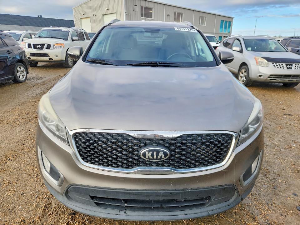 Photo 5 from auction – 2016 KIA SORENTO with VIN 5XYPGDA13GG062215