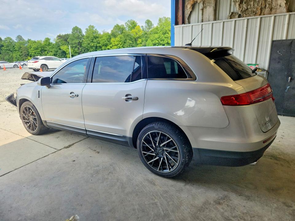 Photo 2 from auction – 2014 LINCOLN MKT with VIN 2LMHJ5ATXEBL52708