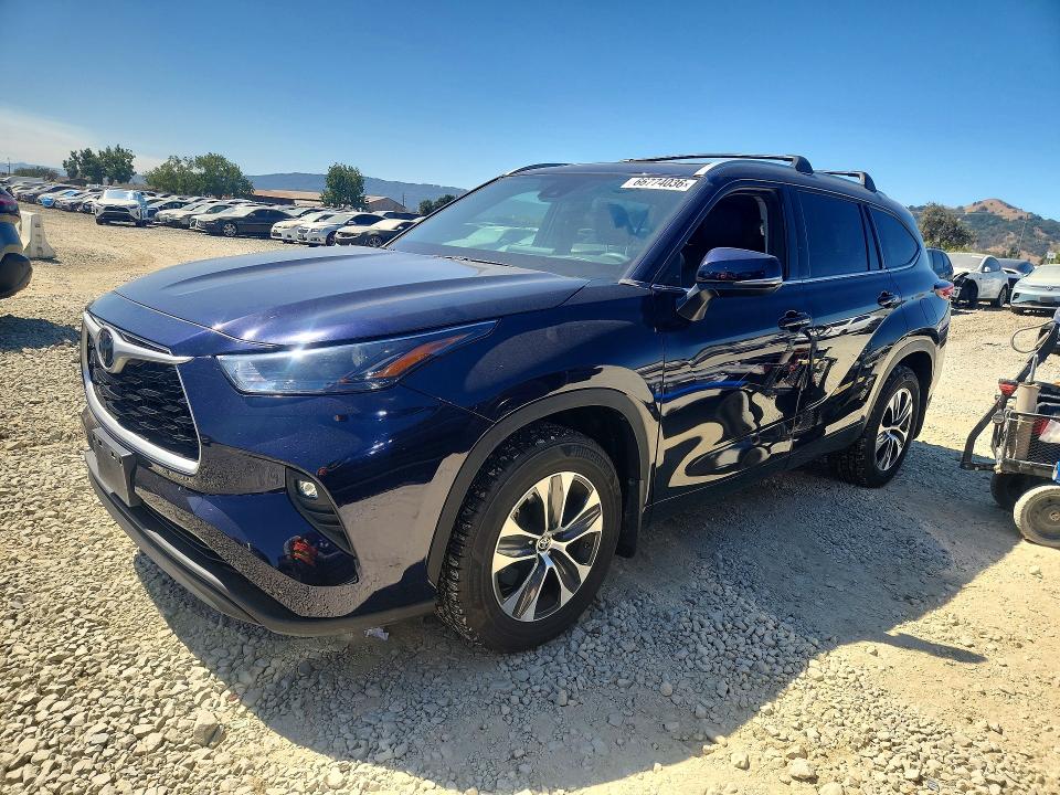 2022 TOYOTA HIGHLANDER - Търг №66774036