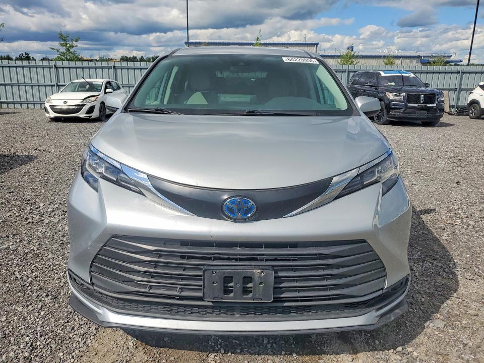 Photo 5 from auction – 2022 TOYOTA SIENNA with VIN 5TDGRKEC2NS126884