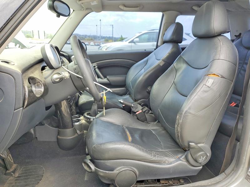 Photo 7 from auction – 2005 MINI COOPER with VIN WMWRE335X5TL12461