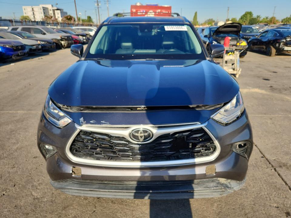 Photo 5 from auction – 2020 TOYOTA HIGHLANDER with VIN 5TDHZRBH1LS030318