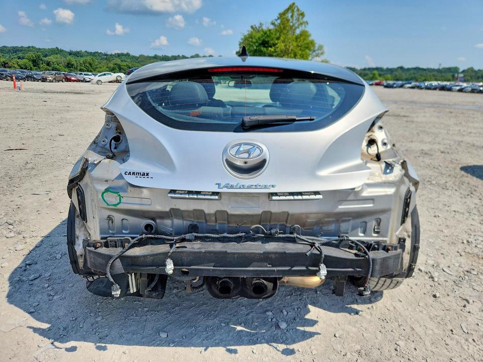 Photo 6 from auction – 2014 HYUNDAI VELOSTER with VIN KMHTC6AD8EU194930