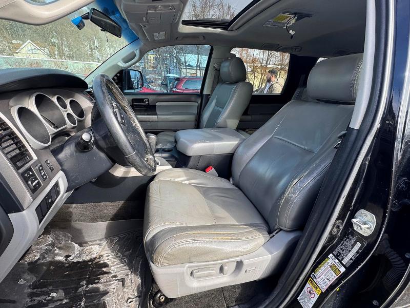 Photo 5 from auction – 2012 TOYOTA SEQUOIA with VIN 5TDBM5G17CS002449
