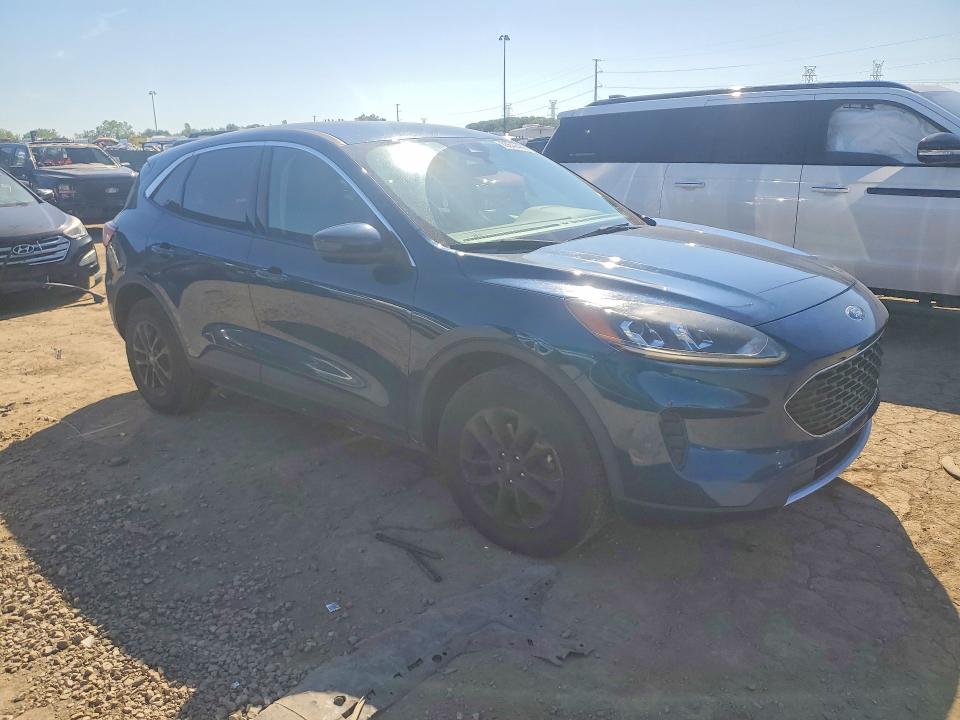 Photo 4 from auction – 2020 FORD ESCAPE with VIN 1FMCU9G68LUC62261