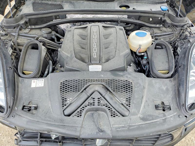 Photo 12 from auction – 2018 PORSCHE MACAN with VIN WP1AB2A50JLB34123