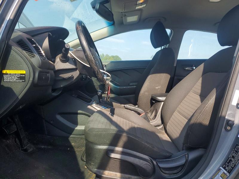 Photo 7 from auction – 2017 KIA FORTE with VIN 3KPFL4A75HE016606
