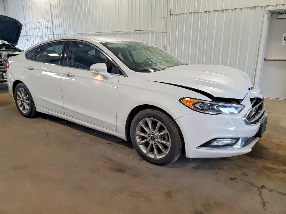 Photo 4 from auction – 2017 FORD FUSION with VIN 3FA6P0HD2HR227849