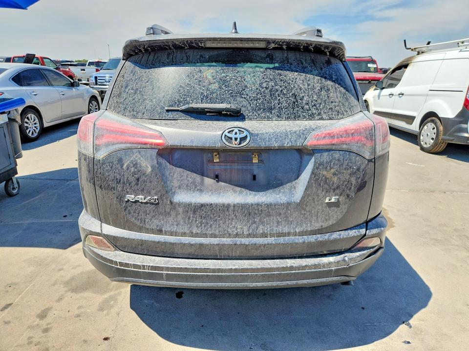 Photo 6 from auction – 2017 TOYOTA RAV4 with VIN JTMZFREV0HJ710102