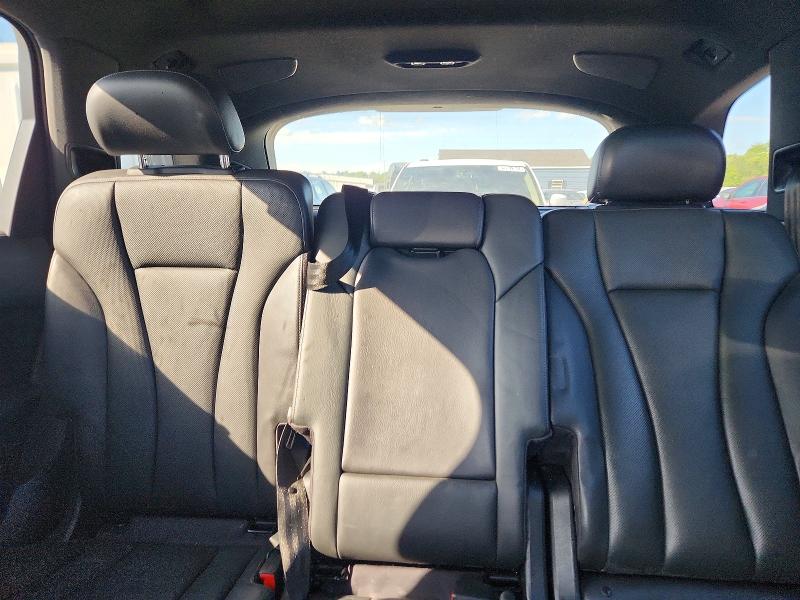 Photo 10 from auction – 2017 AUDI Q7 with VIN WA1VAAF74HD024278