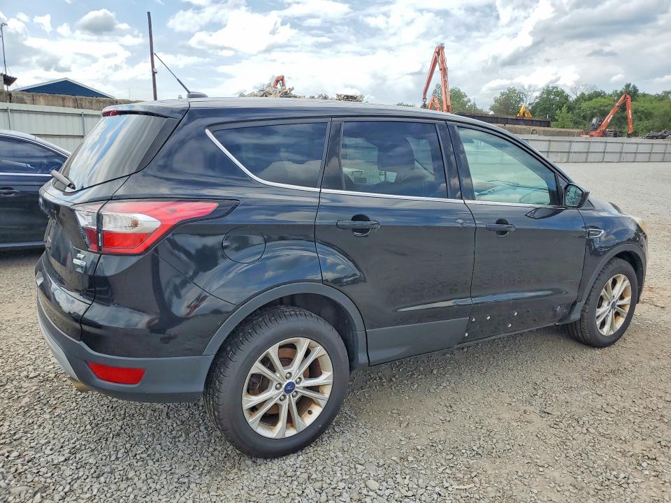 Photo 3 from auction – 2017 FORD ESCAPE with VIN 1FMCU9GD0HUD02449