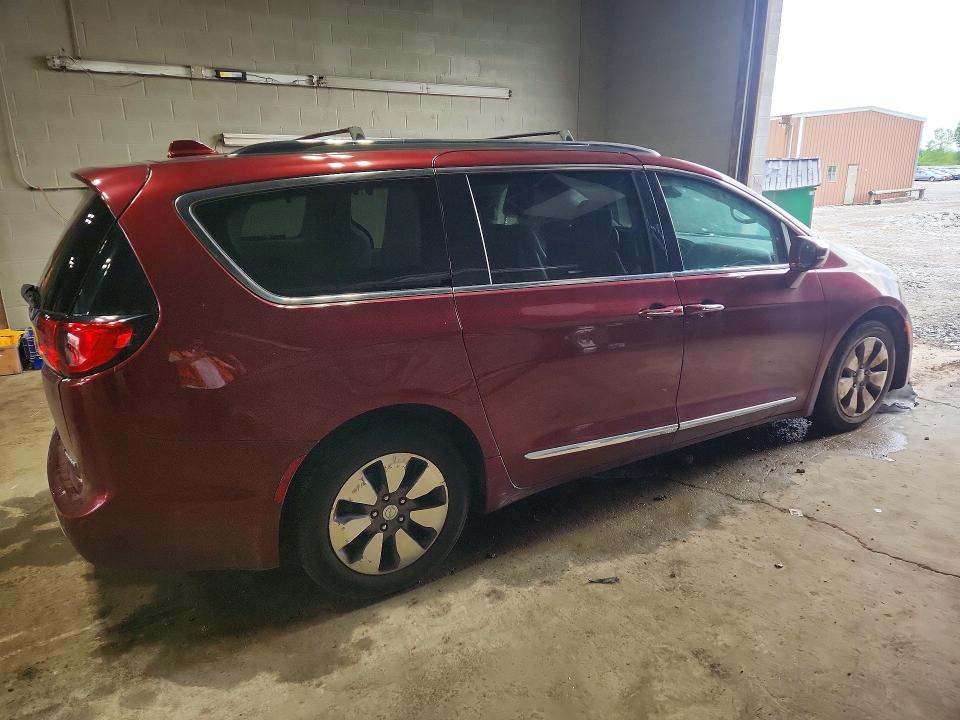 Photo 3 from auction – 2018 CHRYSLER PACIFICA with VIN 2C4RC1N7XJR105517