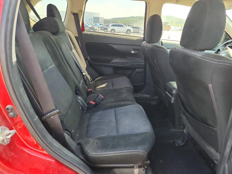 Снимка 10 от търг – 2017 MITSUBISHI OUTLANDER с VIN JA4AD2A36HZ027072