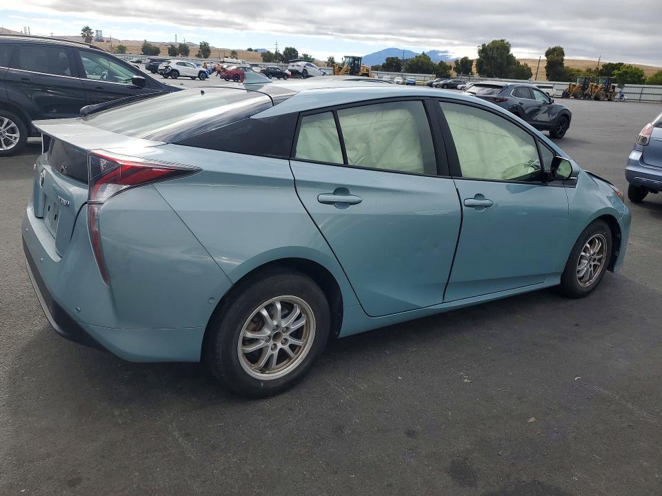 Photo 3 from auction – 2017 TOYOTA PRIUS with VIN JTDKARFUXH3052914
