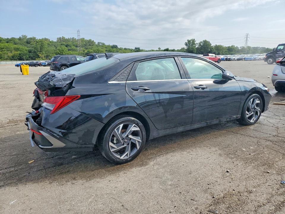 Снимка 3 от търг – 2025 HYUNDAI ELANTRA с VIN KMHLN4DJXSU179485