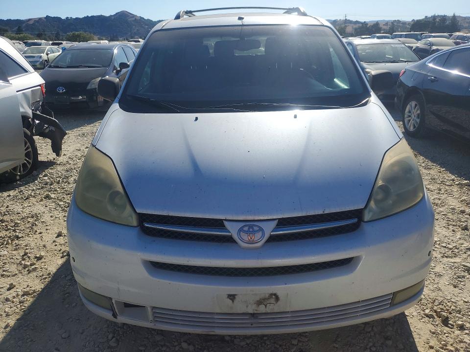 Photo 5 from auction – 2004 TOYOTA SIENNA with VIN 5TDBA22C34S012123
