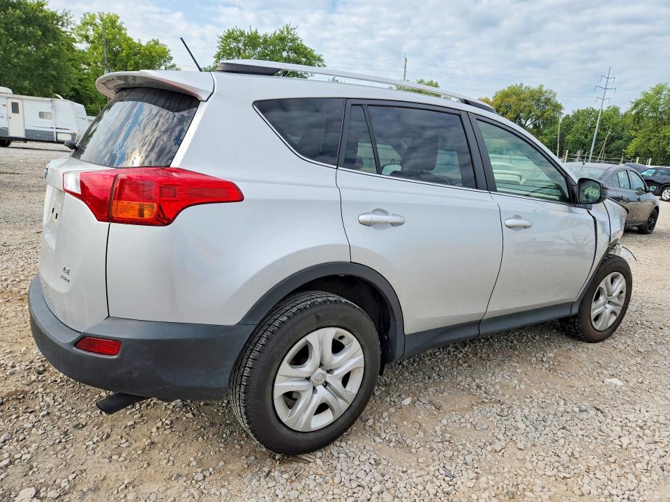 Photo 3 from auction – 2015 TOYOTA RAV4 with VIN JTMBFREVXFD117831