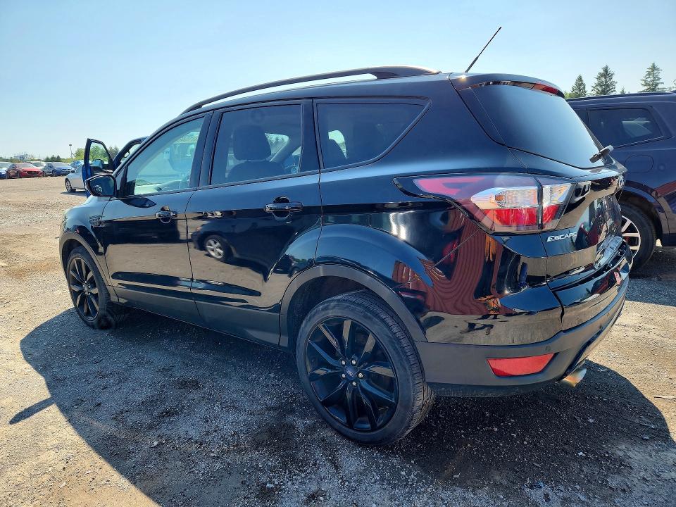 Foto 2 de la subasta – 2017 FORD ESCAPE con VIN 1FMCU0J91HUE58760