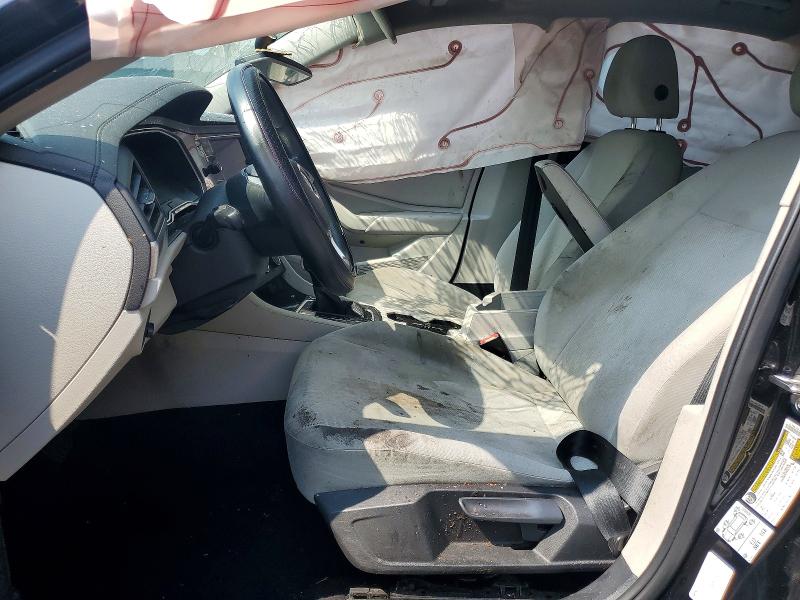 Photo 7 from auction – 2019 VOLKSWAGEN JETTA with VIN 3VWCB7BU7KM242877