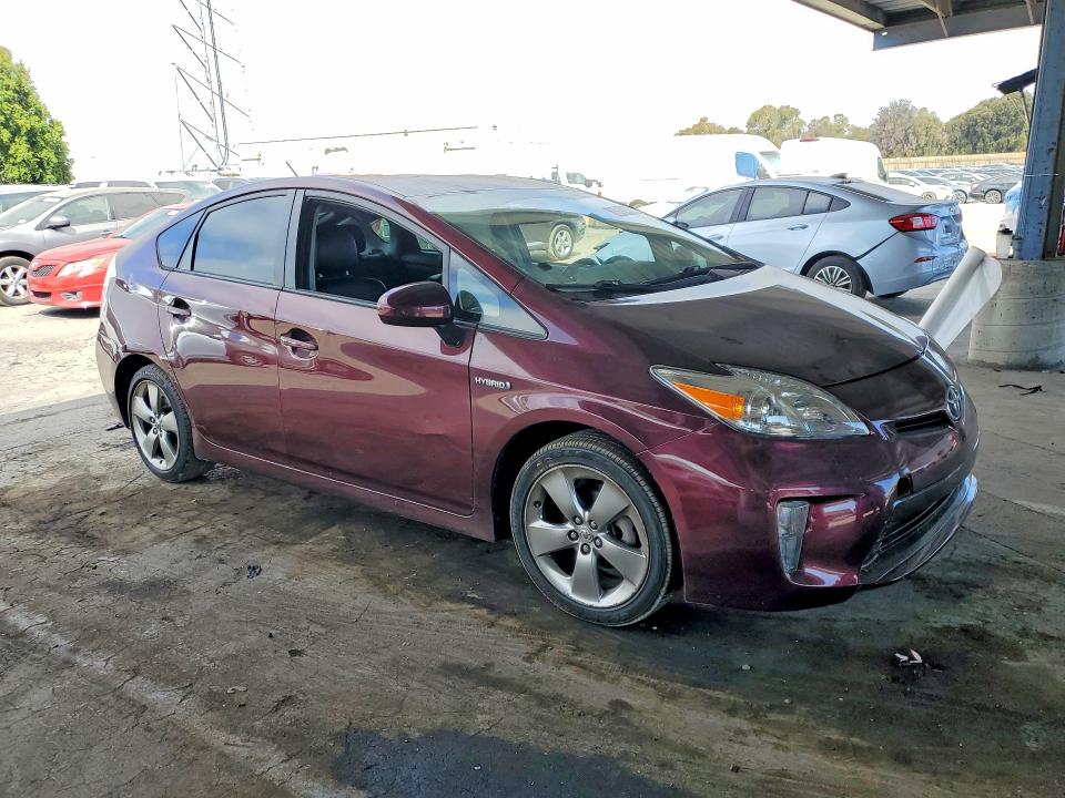 Снимка 4 от търг – 2013 TOYOTA PRIUS с VIN JTDKN3DU4D5570942