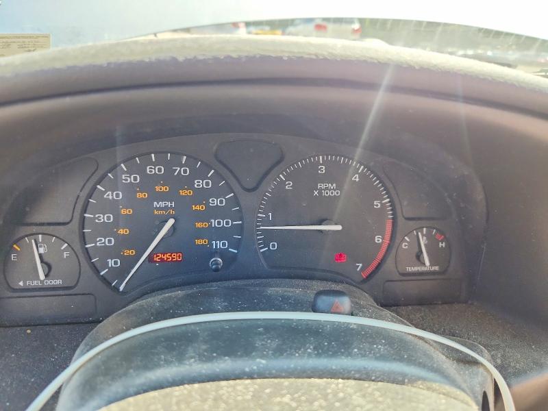 Photo 9 from auction – 2002 SATURN SL1 with VIN 1G8ZH52822Z303936