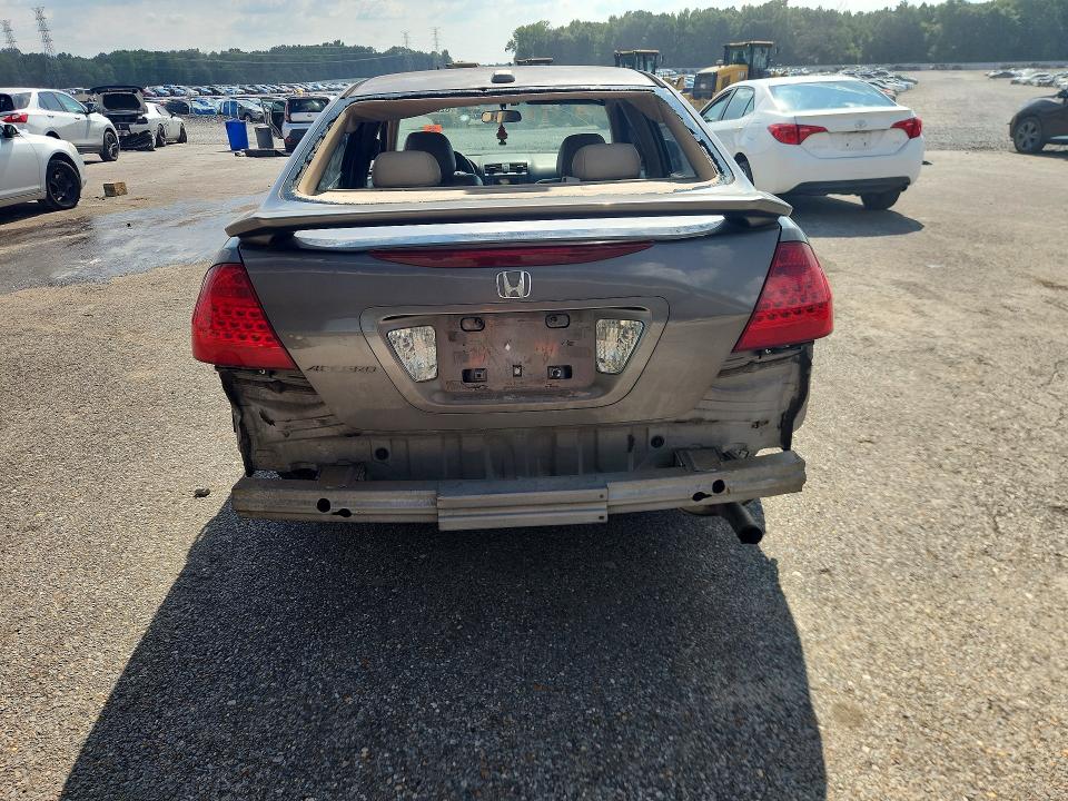Photo 6 from auction – 2006 HONDA ACCORD with VIN 1HGCM56886A084682