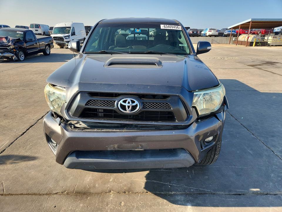 Photo 5 from auction – 2015 TOYOTA TACOMA with VIN 5TFJU4GN6FX065632