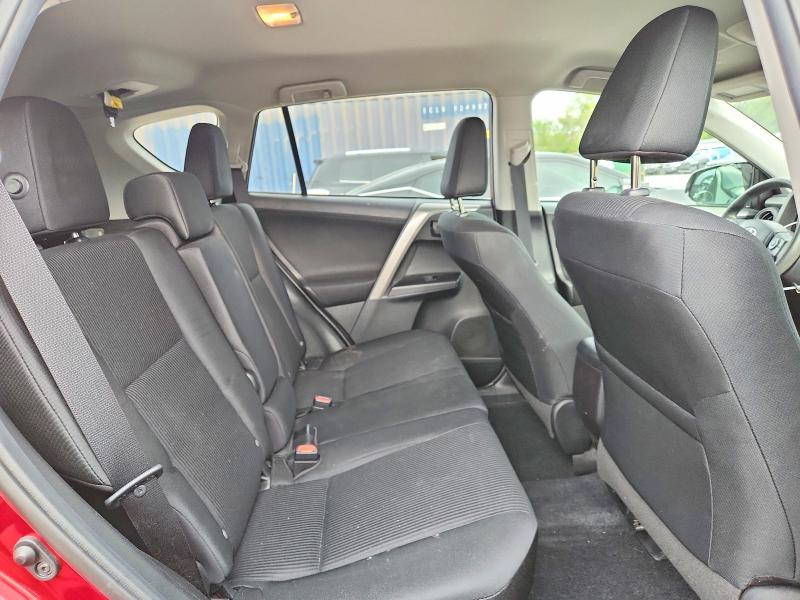 Photo 11 from auction – 2018 TOYOTA RAV4 with VIN 2T3BFREV9JW829646