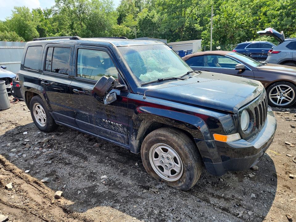 Photo 4 from auction – 2017 JEEP PATRIOT with VIN 1C4NJPBB3HD132782
