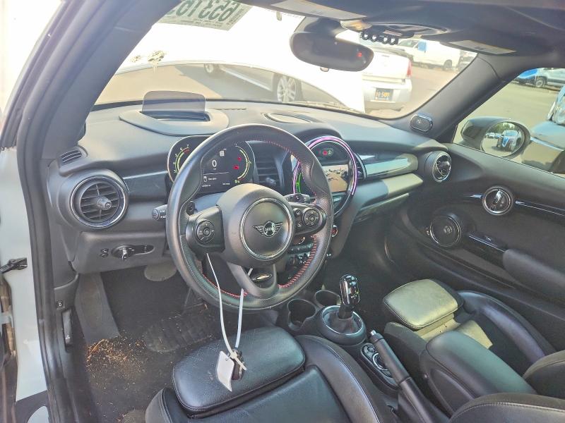 Photo 8 from auction – 2021 MINI COOPER with VIN WMWXR5C03M2N02022